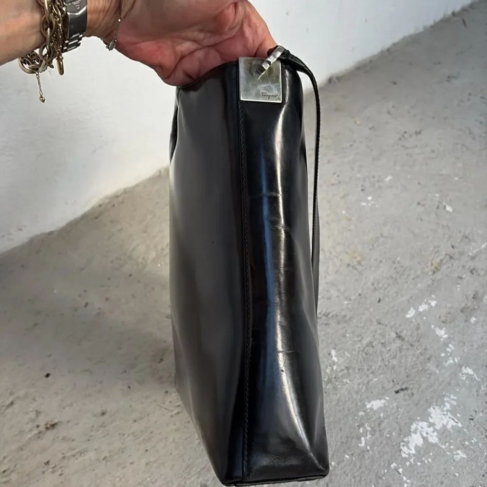 Ferragamo shoulder bag - Picture 7 of 13